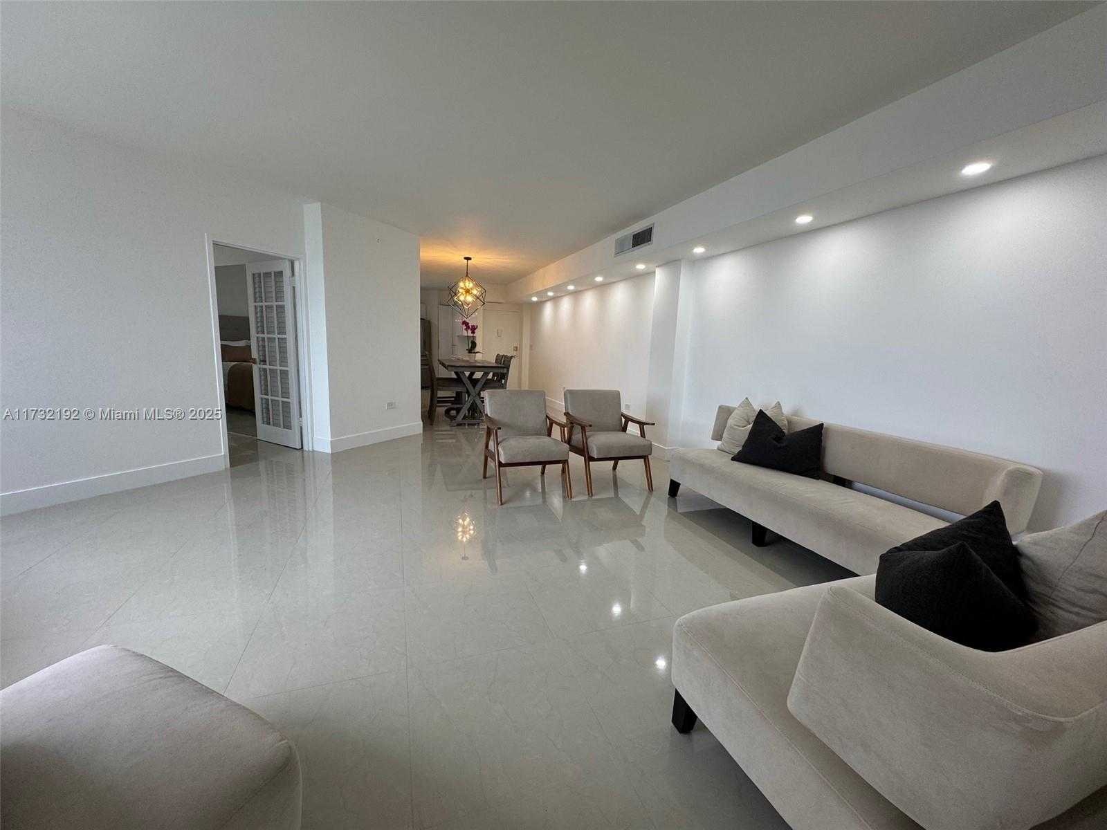 Small Image of 999 BRICKELL BAY DR #504, Miami Number 5