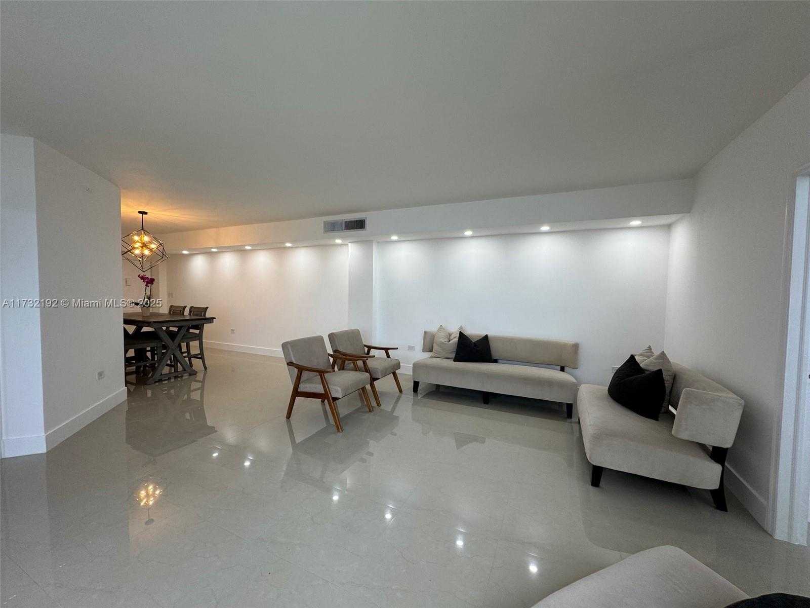 Small Image of 999 BRICKELL BAY DR #504, Miami Number 6