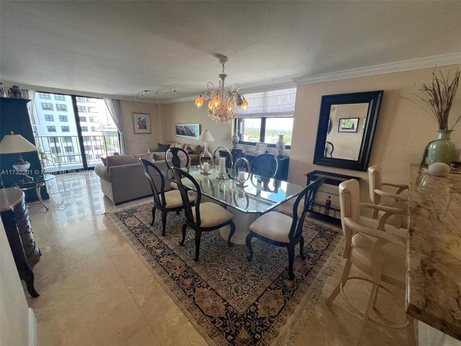 Small Image of 2625 COLLINS AVE #1601, Miami Beach Number 13