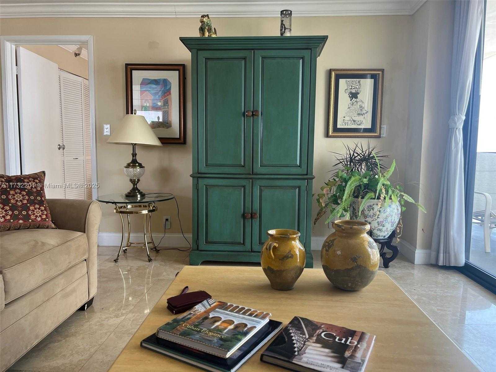 Small Image of 2625 COLLINS AVE #1601, Miami Beach Number 24