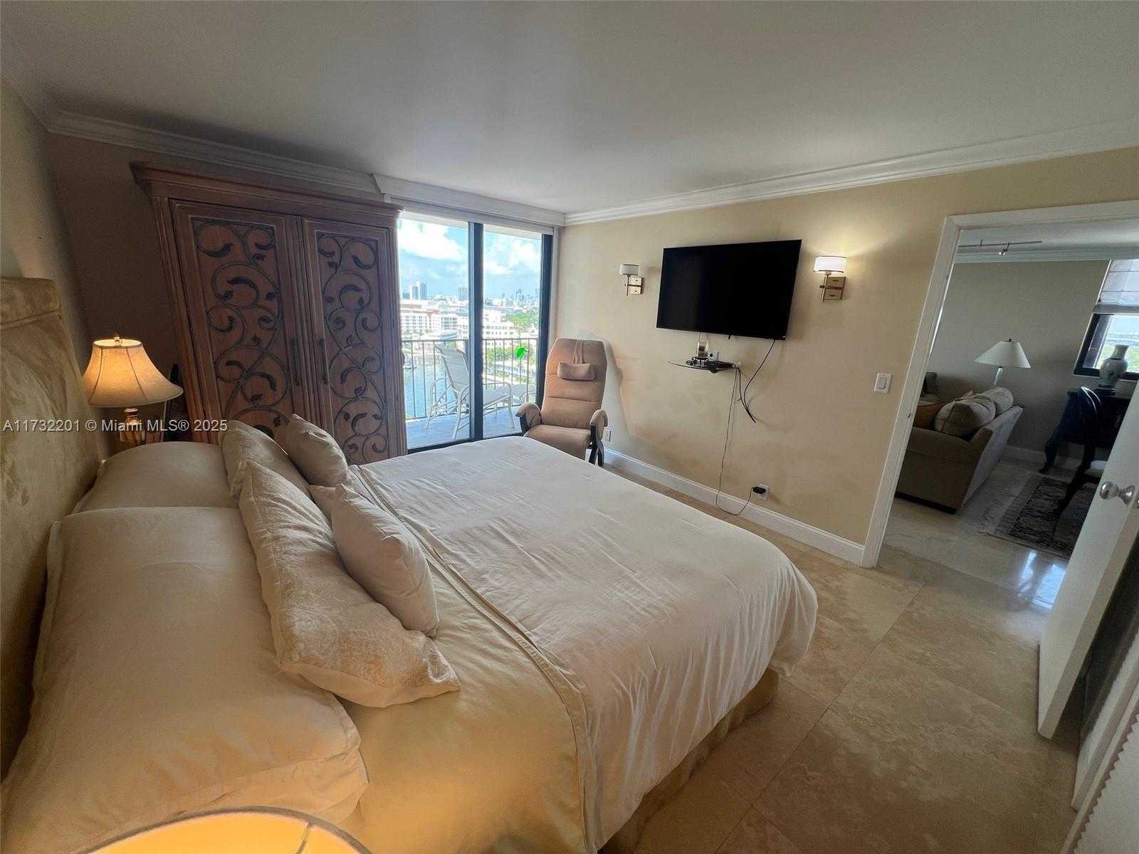 Small Image of 2625 COLLINS AVE #1601, Miami Beach Number 29