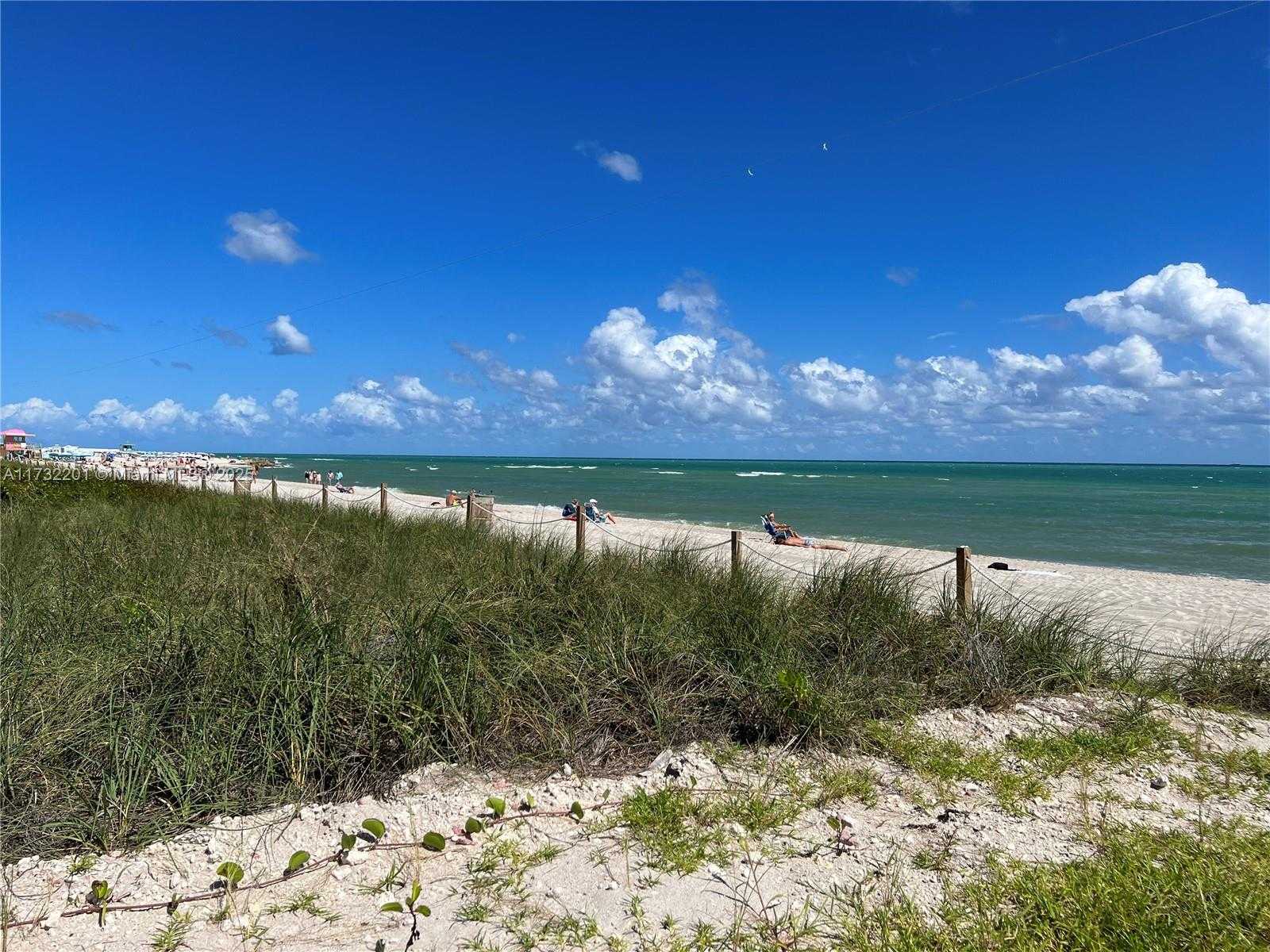 Small Image of 2625 COLLINS AVE #1601, Miami Beach Number 43