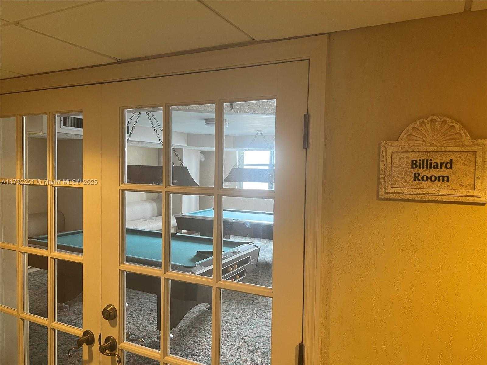 Small Image of 2625 COLLINS AVE #1601, Miami Beach Number 47