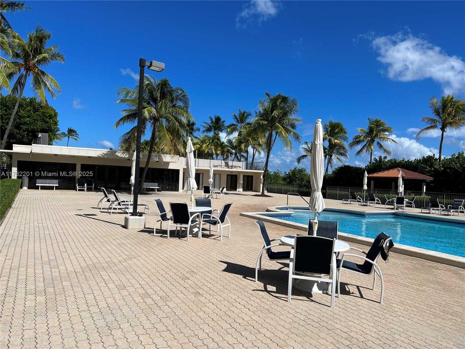 Small Image of 2625 COLLINS AVE #1601, Miami Beach Number 49