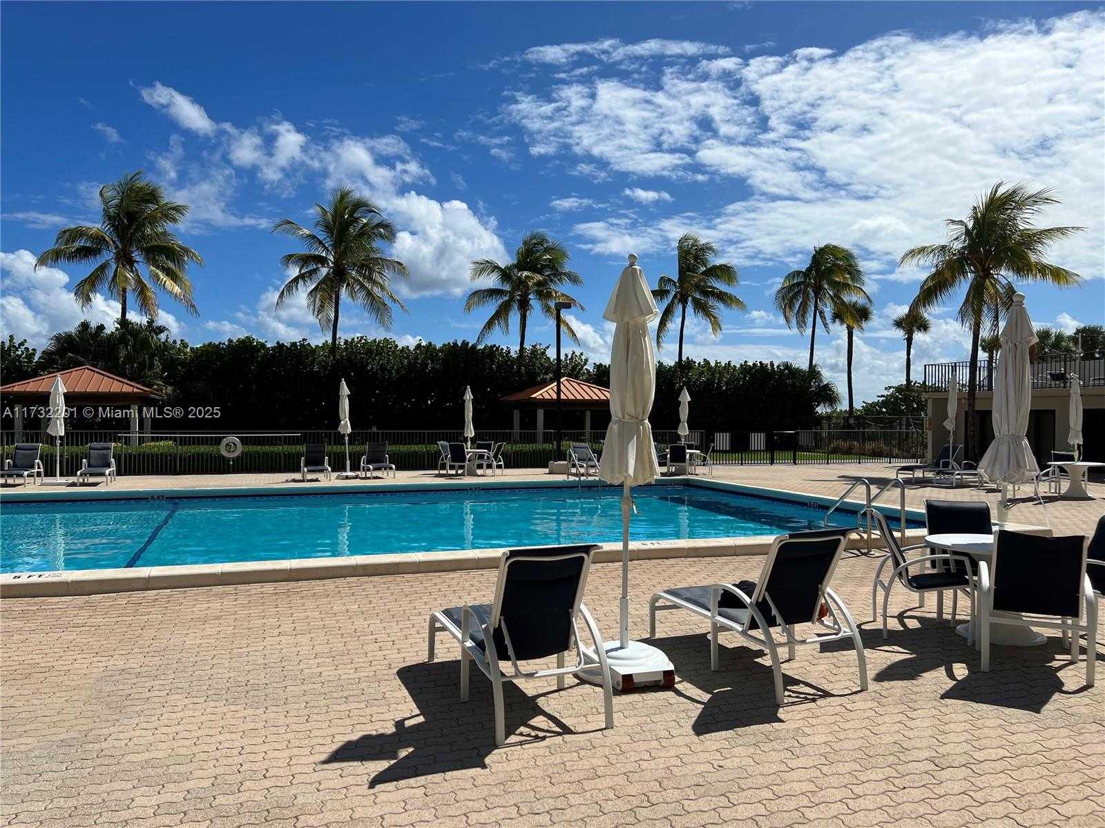 Small Image of 2625 COLLINS AVE #1601, Miami Beach Number 50