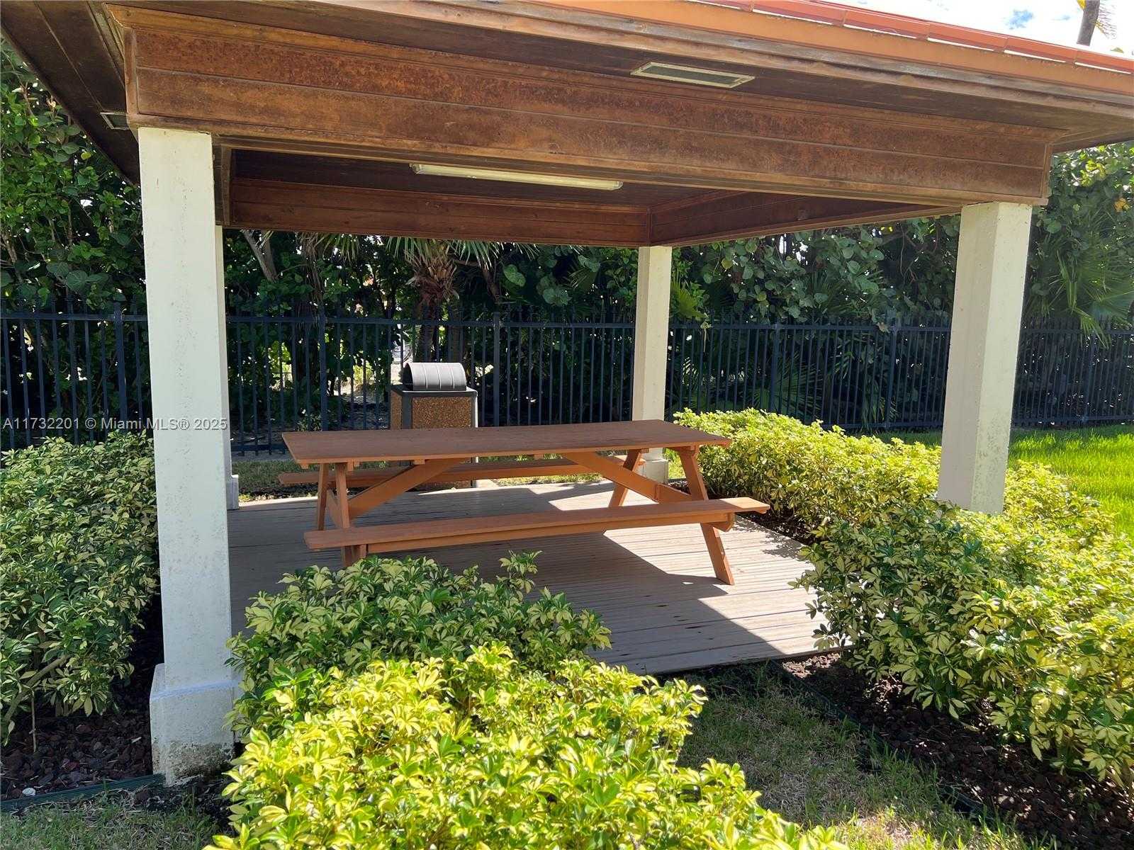 Small Image of 2625 COLLINS AVE #1601, Miami Beach Number 55