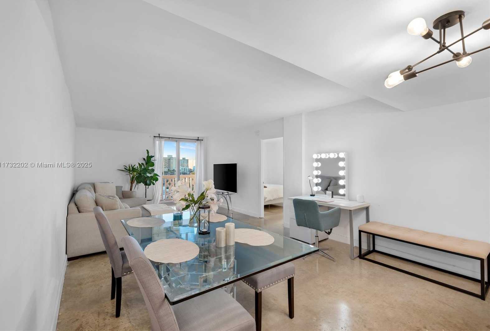 Small Image of 1020 MERIDIAN AVE #816, Miami Beach Number 5