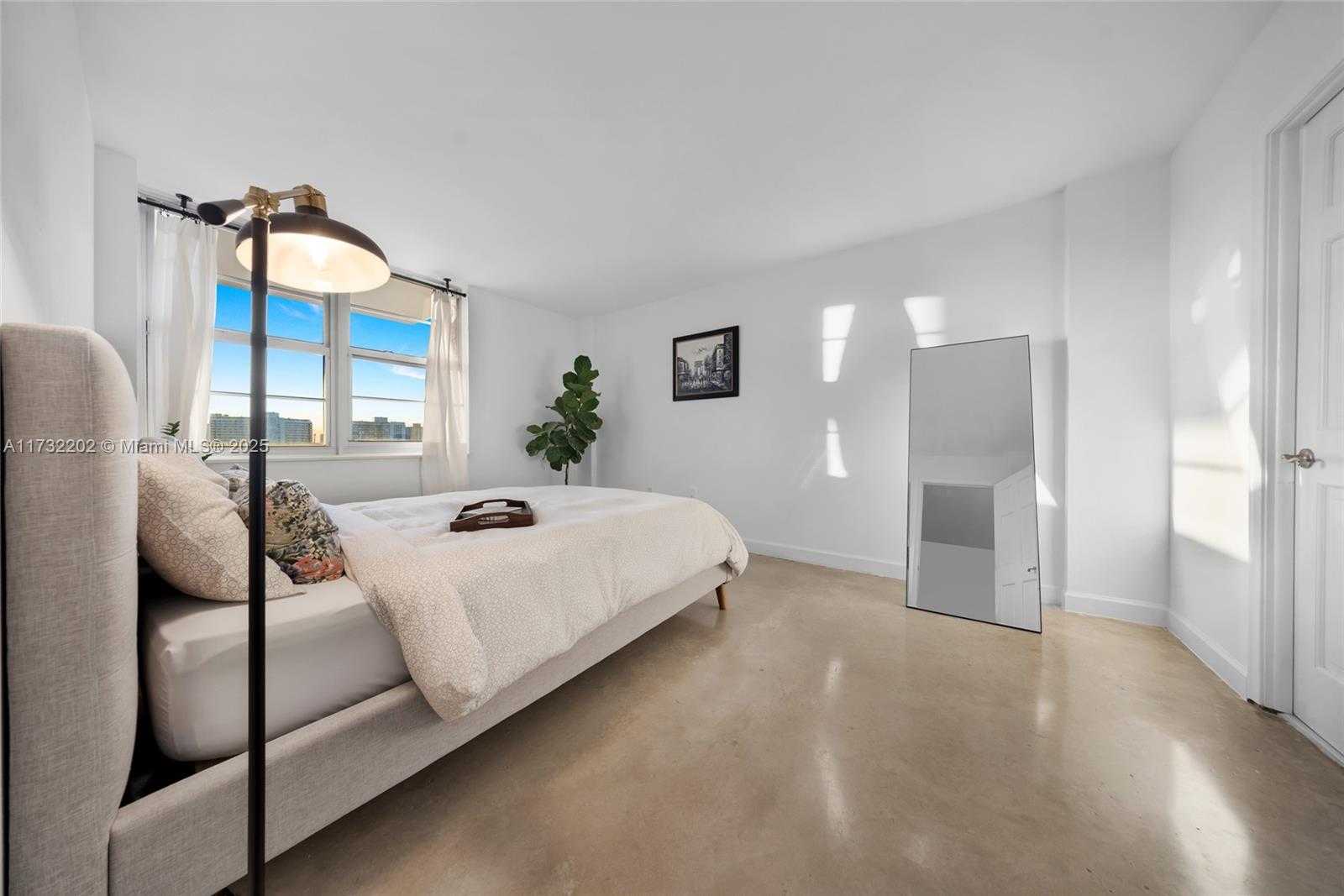 Small Image of 1020 MERIDIAN AVE #816, Miami Beach Number 9