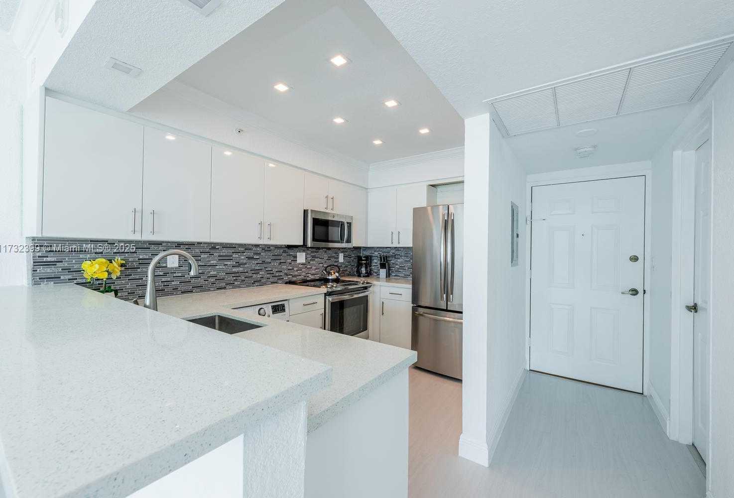 Small Image of 2501 SOUTH OCEAN DR #1012(available NOW), Hollywood Number 4