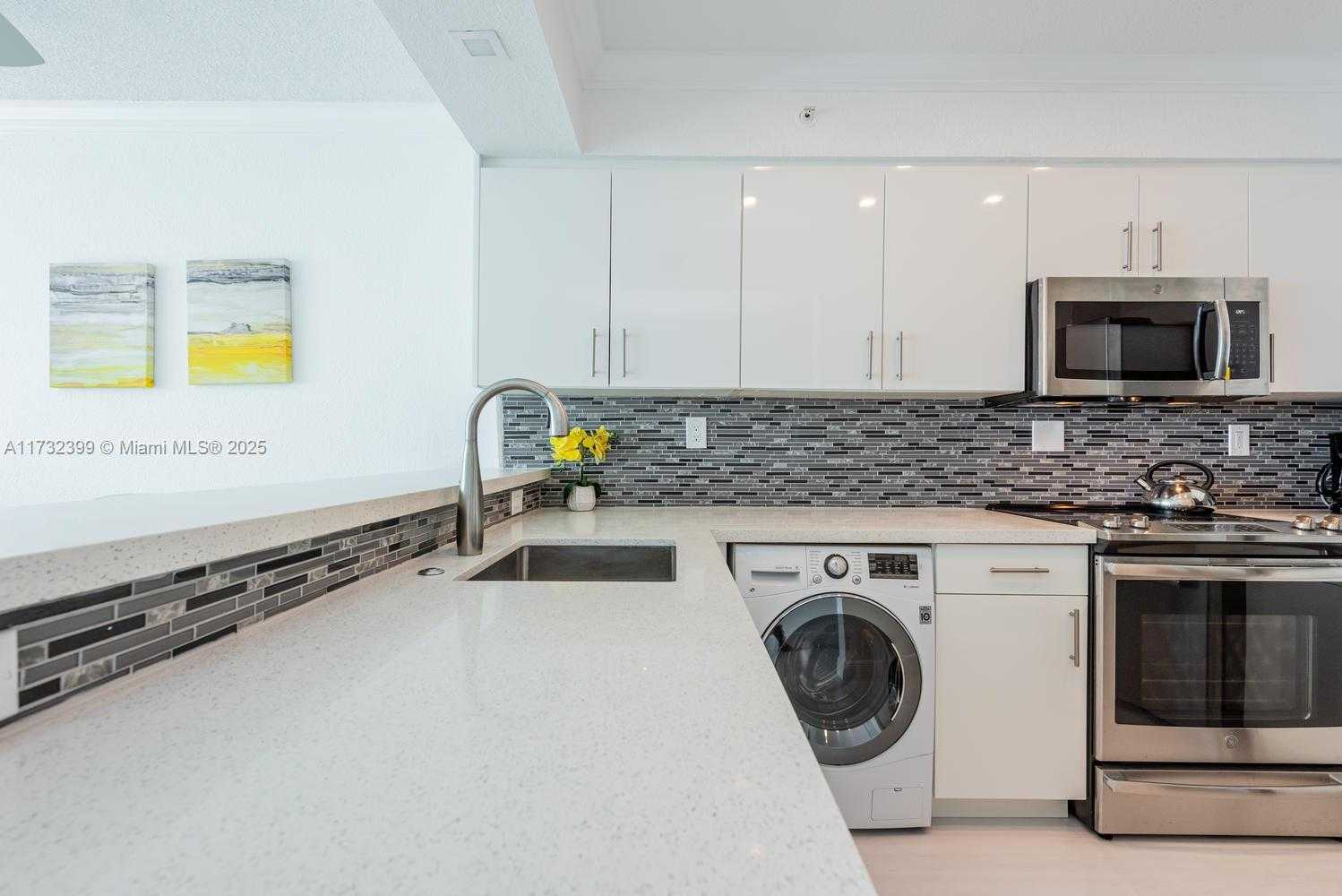 Small Image of 2501 SOUTH OCEAN DR #1012(available NOW), Hollywood Number 6