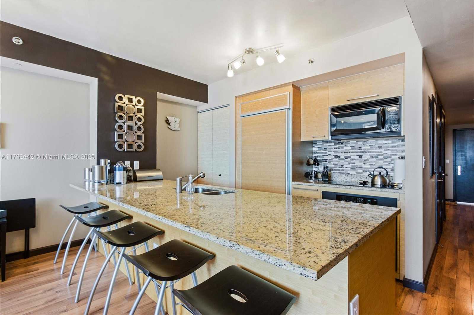 Small Image of 1830 SOUTH OCEAN DR #2105, Hallandale Beach Number 6