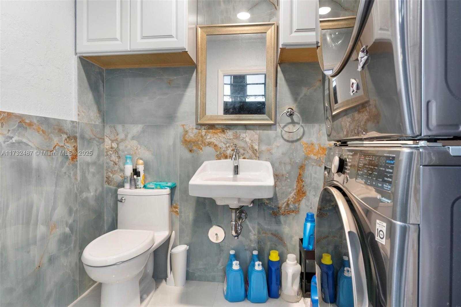 Small Image of 17900 SOUTH WEST 143RD CT, Miami Number 14