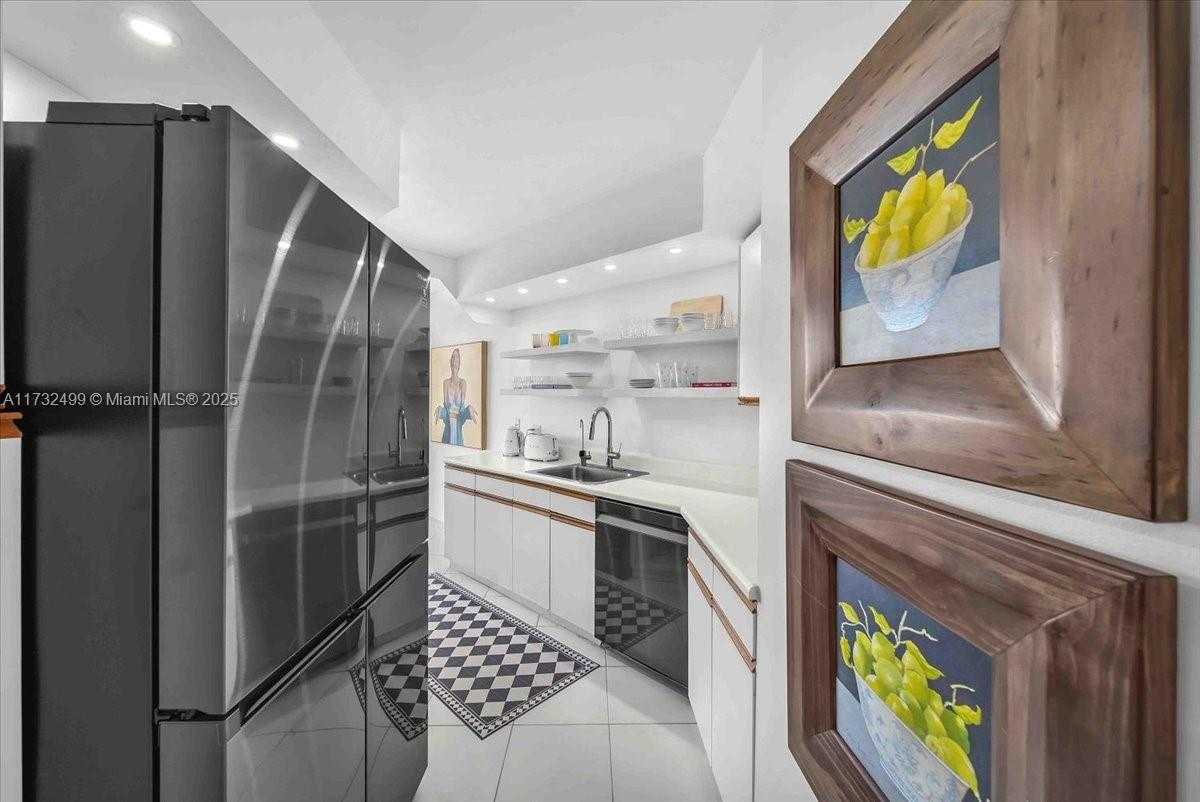 Small Image of 3610 YACHT CLUB DR #1001, Aventura Number 10