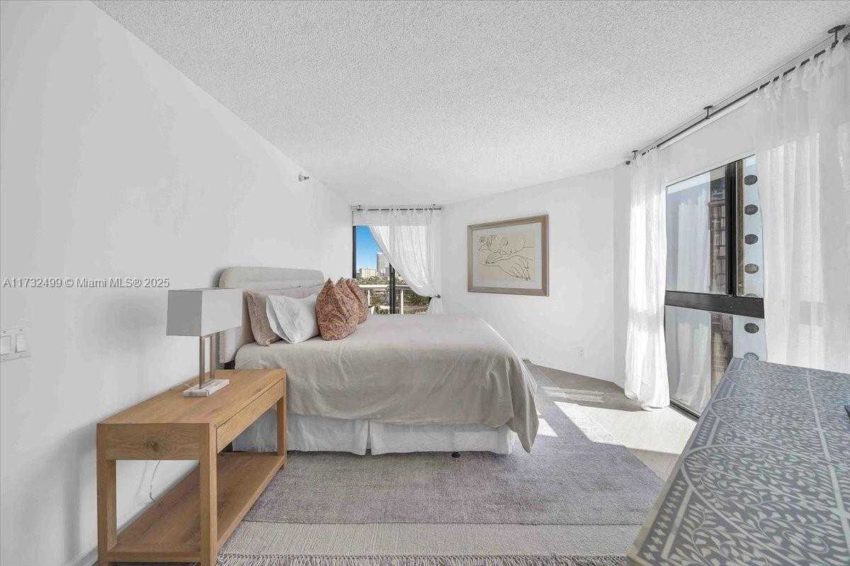 Small Image of 3610 YACHT CLUB DR #1001, Aventura Number 13