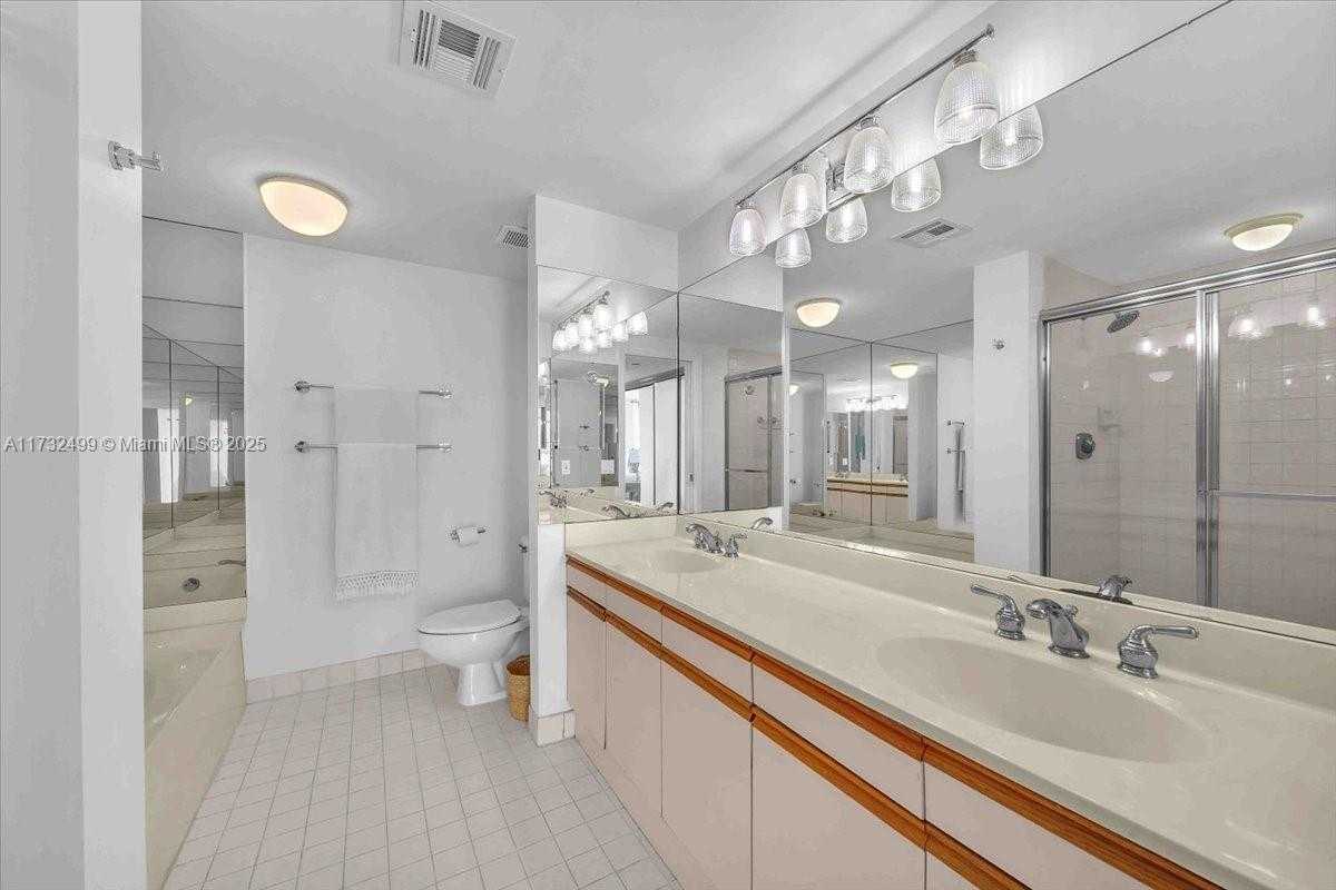 Small Image of 3610 YACHT CLUB DR #1001, Aventura Number 16