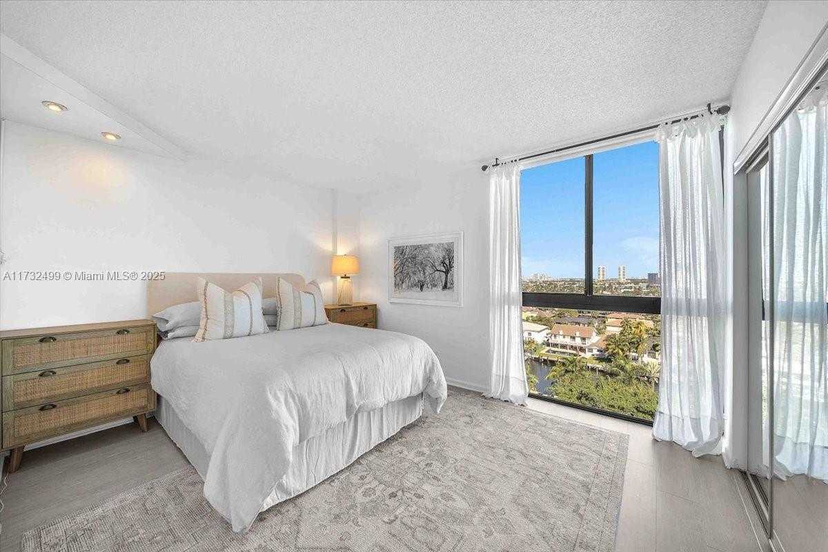 Small Image of 3610 YACHT CLUB DR #1001, Aventura Number 19
