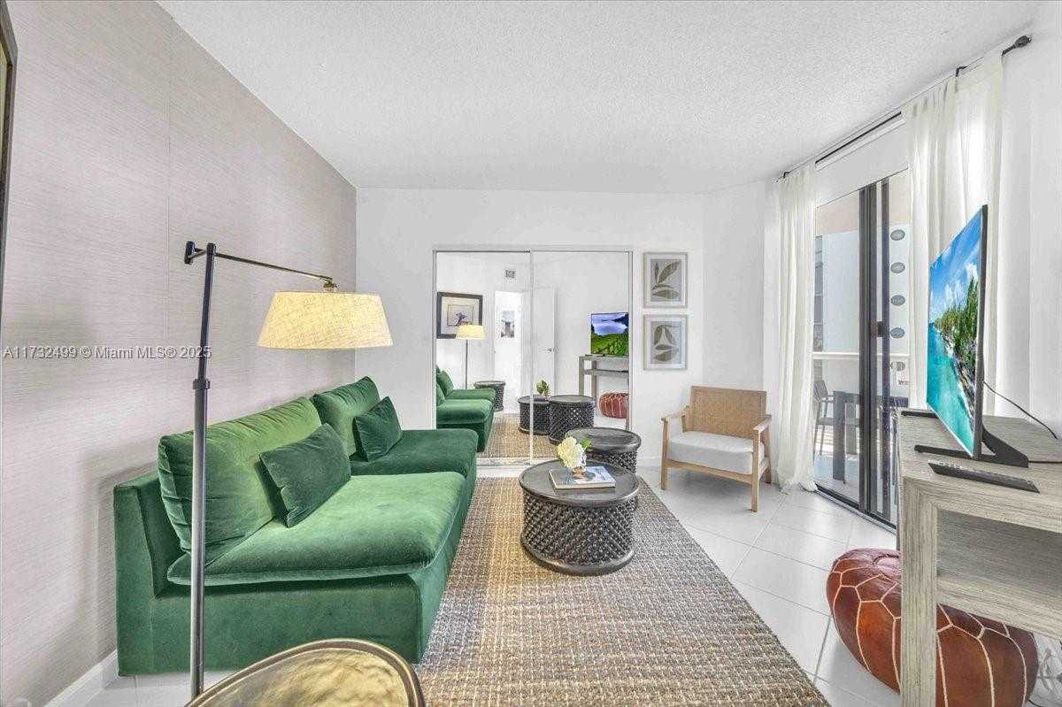 Small Image of 3610 YACHT CLUB DR #1001, Aventura Number 24