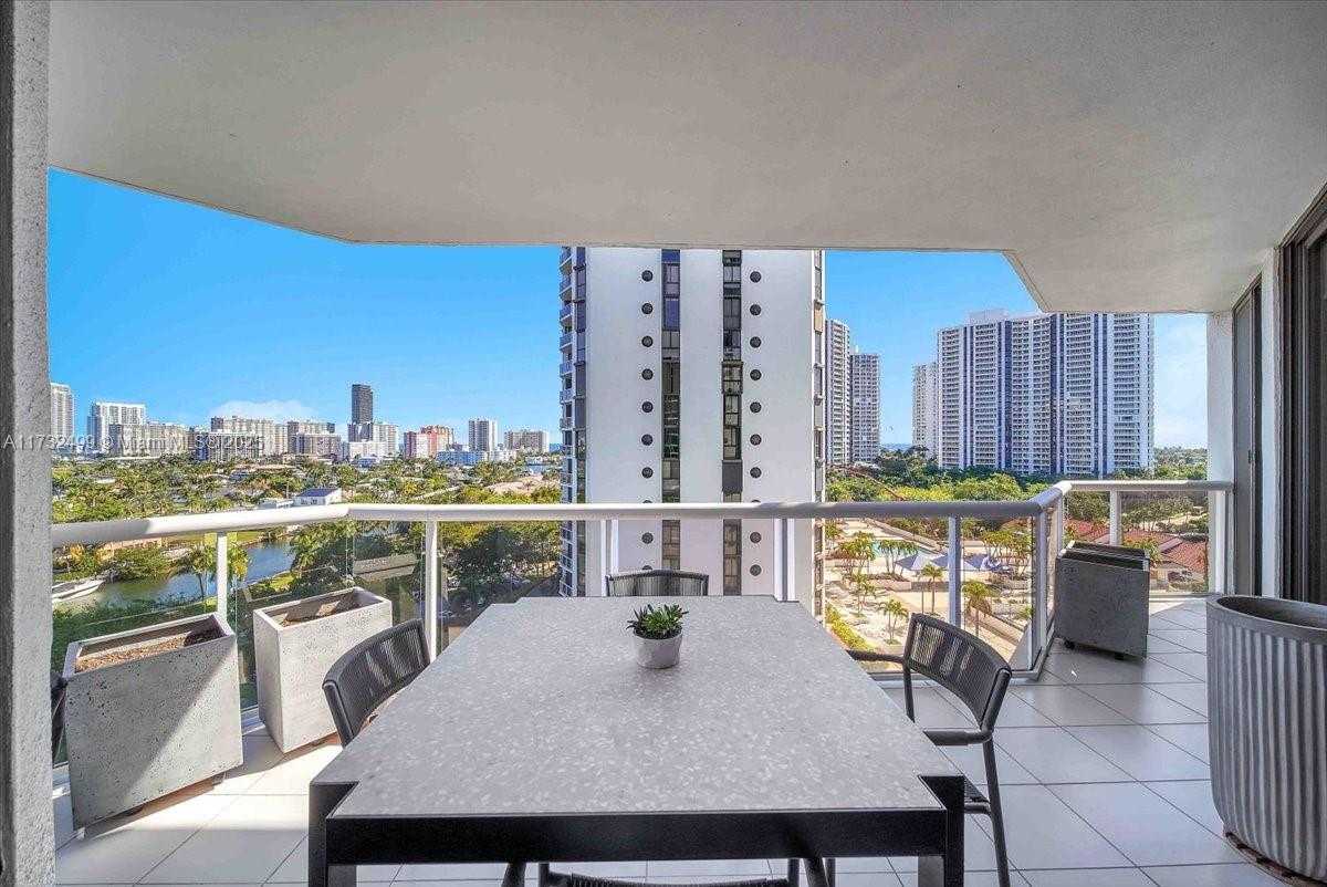 Small Image of 3610 YACHT CLUB DR #1001, Aventura Number 25