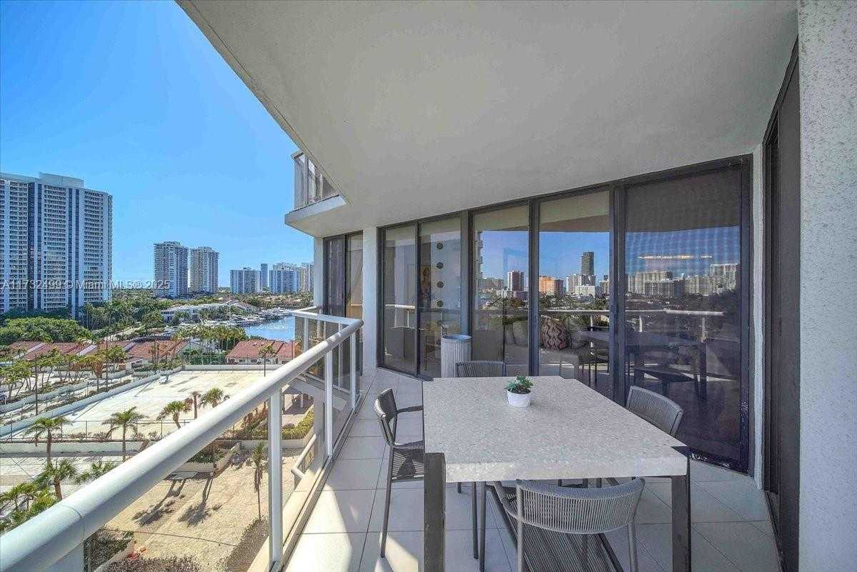 Small Image of 3610 YACHT CLUB DR #1001, Aventura Number 29
