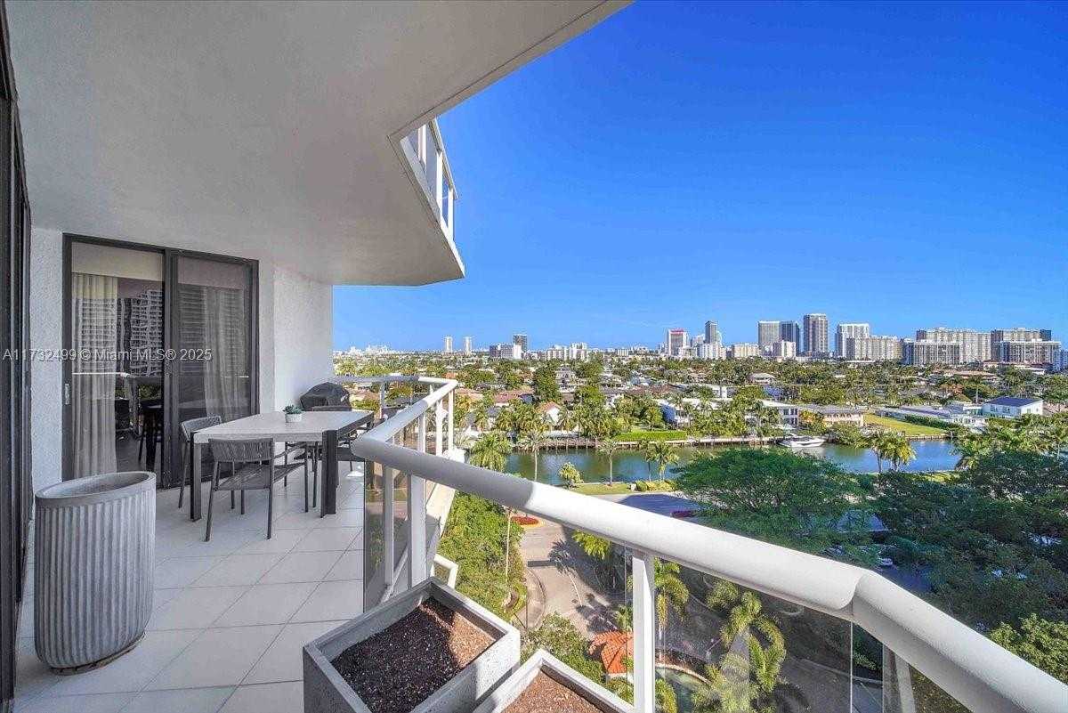 Small Image of 3610 YACHT CLUB DR #1001, Aventura Number 3