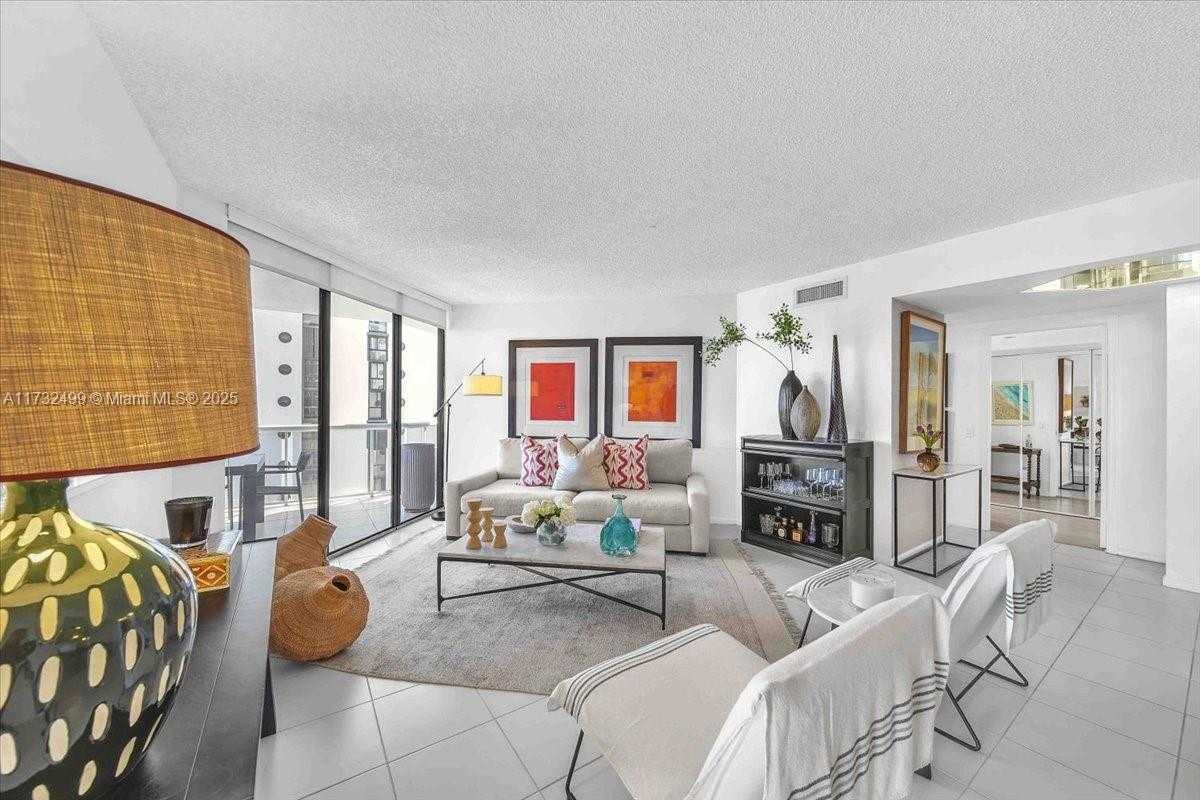 Small Image of 3610 YACHT CLUB DR #1001, Aventura Number 6