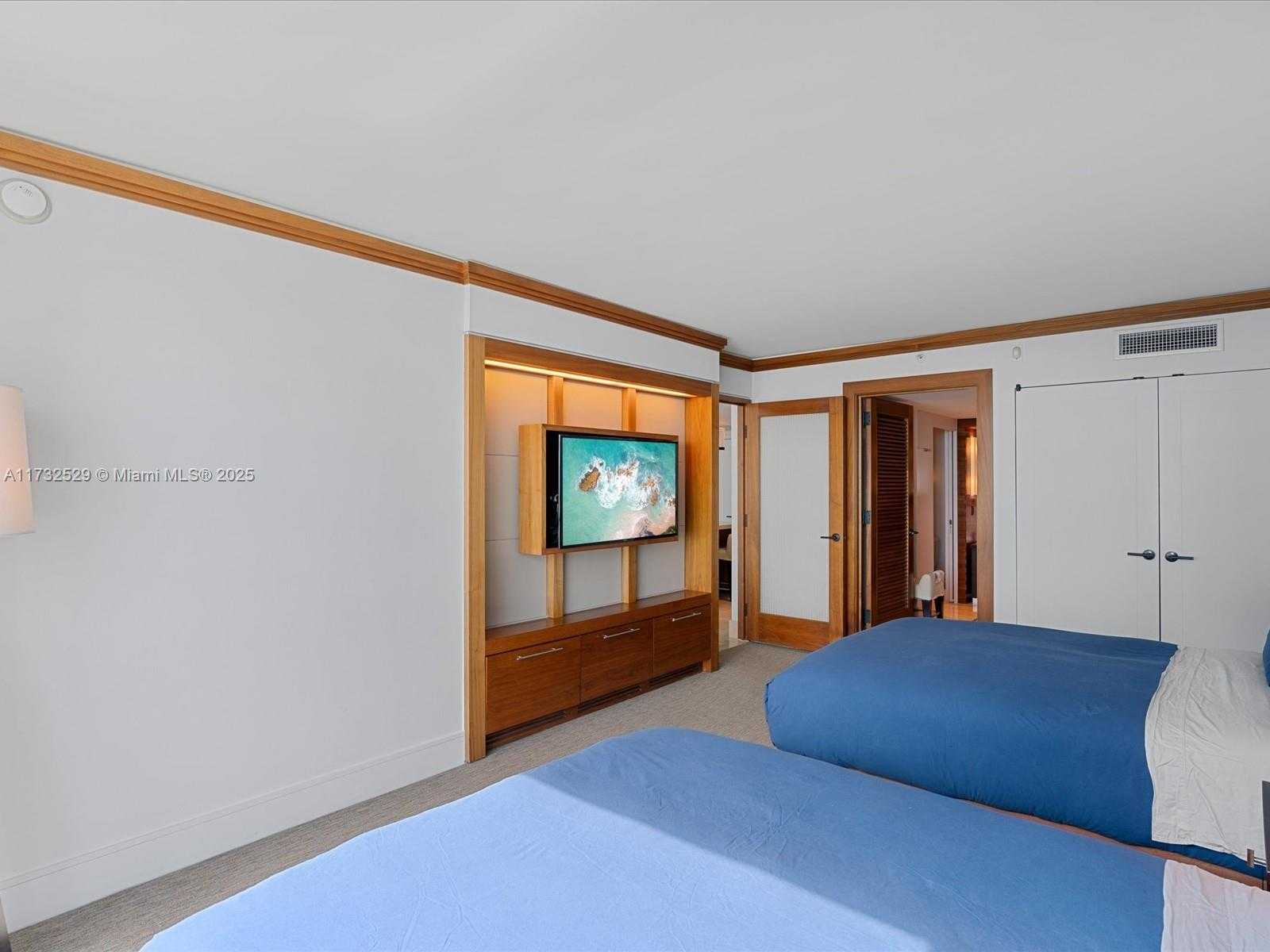 Small Image of 6801 COLLINS AVE #716 (deed 708), Miami Beach Number 21