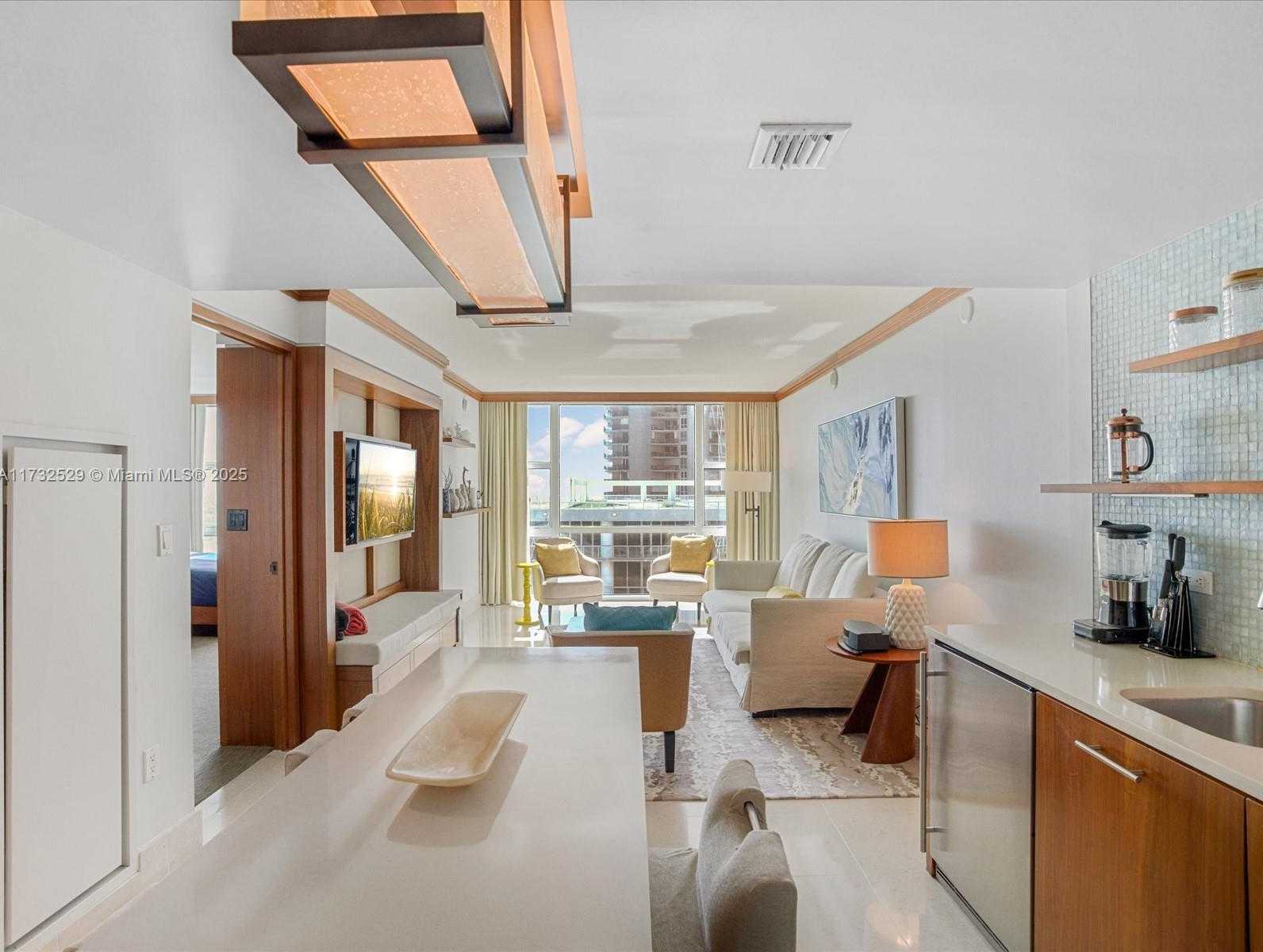 Small Image of 6801 COLLINS AVE #716 (deed 708), Miami Beach Number 7