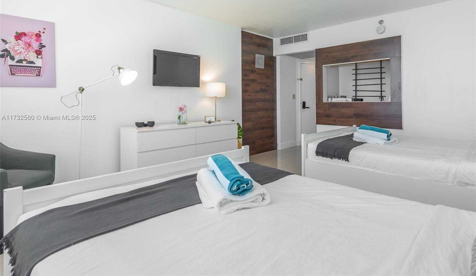 Small Image of 5445 COLLINS AVE #1633, Miami Beach Number 19