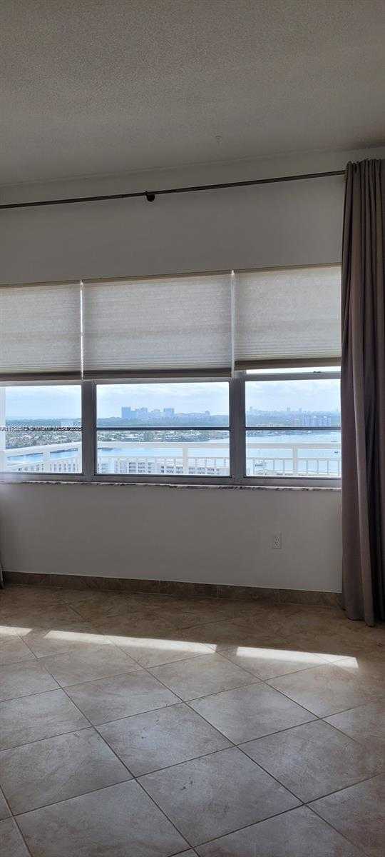 Small Image of 18031 BISCAYNE BLVD #PH03, Aventura Number 10