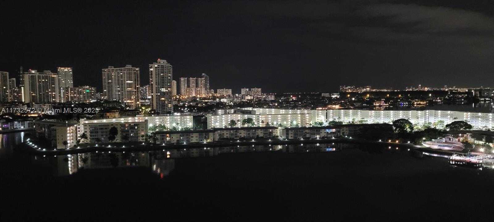 Small Image of 18031 BISCAYNE BLVD #PH03, Aventura Number 20