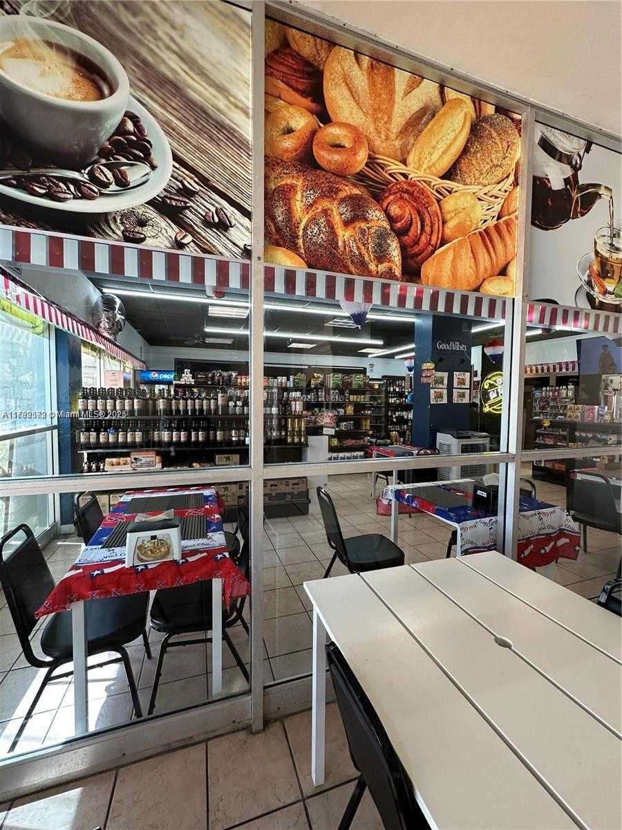 Small Image of 18031 BISCAYNE BLVD #PH03, Aventura Number 6
