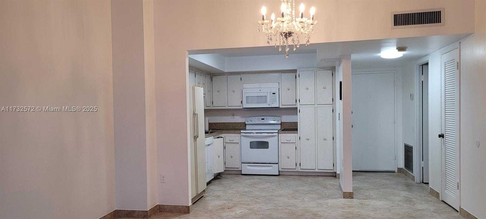 Small Image of 18031 BISCAYNE BLVD #PH03, Aventura Number 8