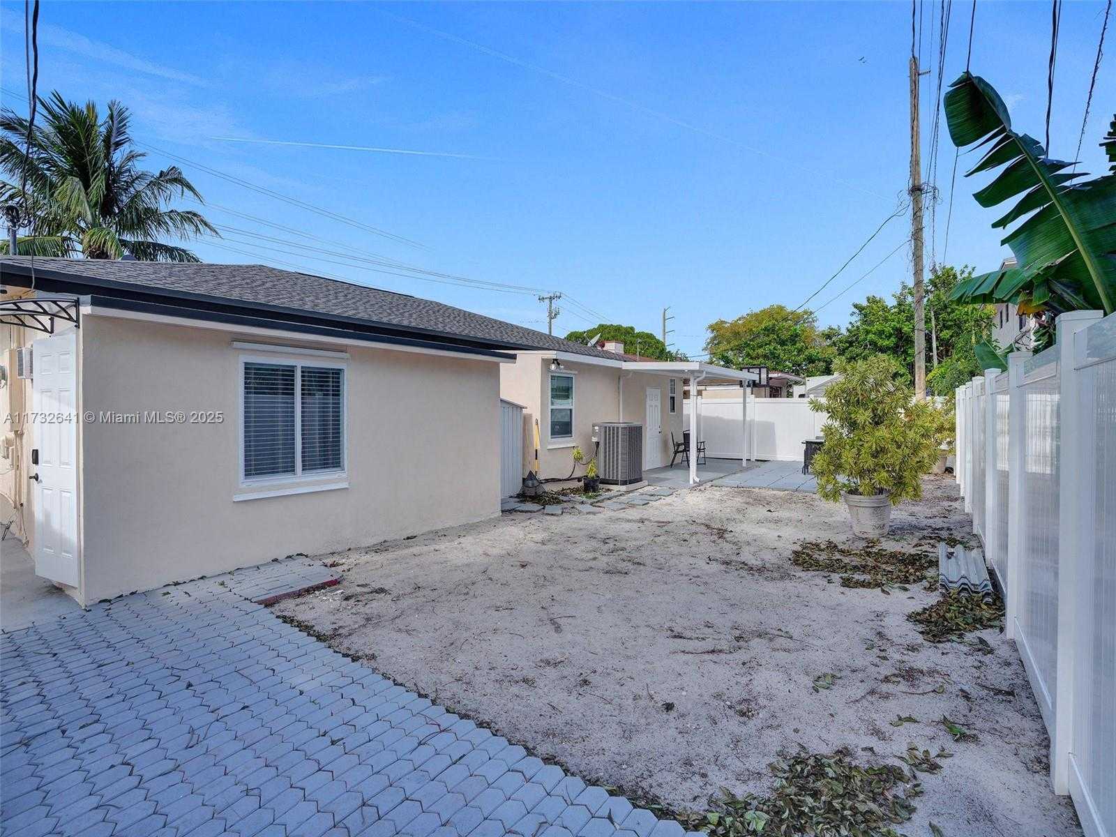 Small Image of 12031 NORTH WEST 5TH AVE #2, Miami Number 7