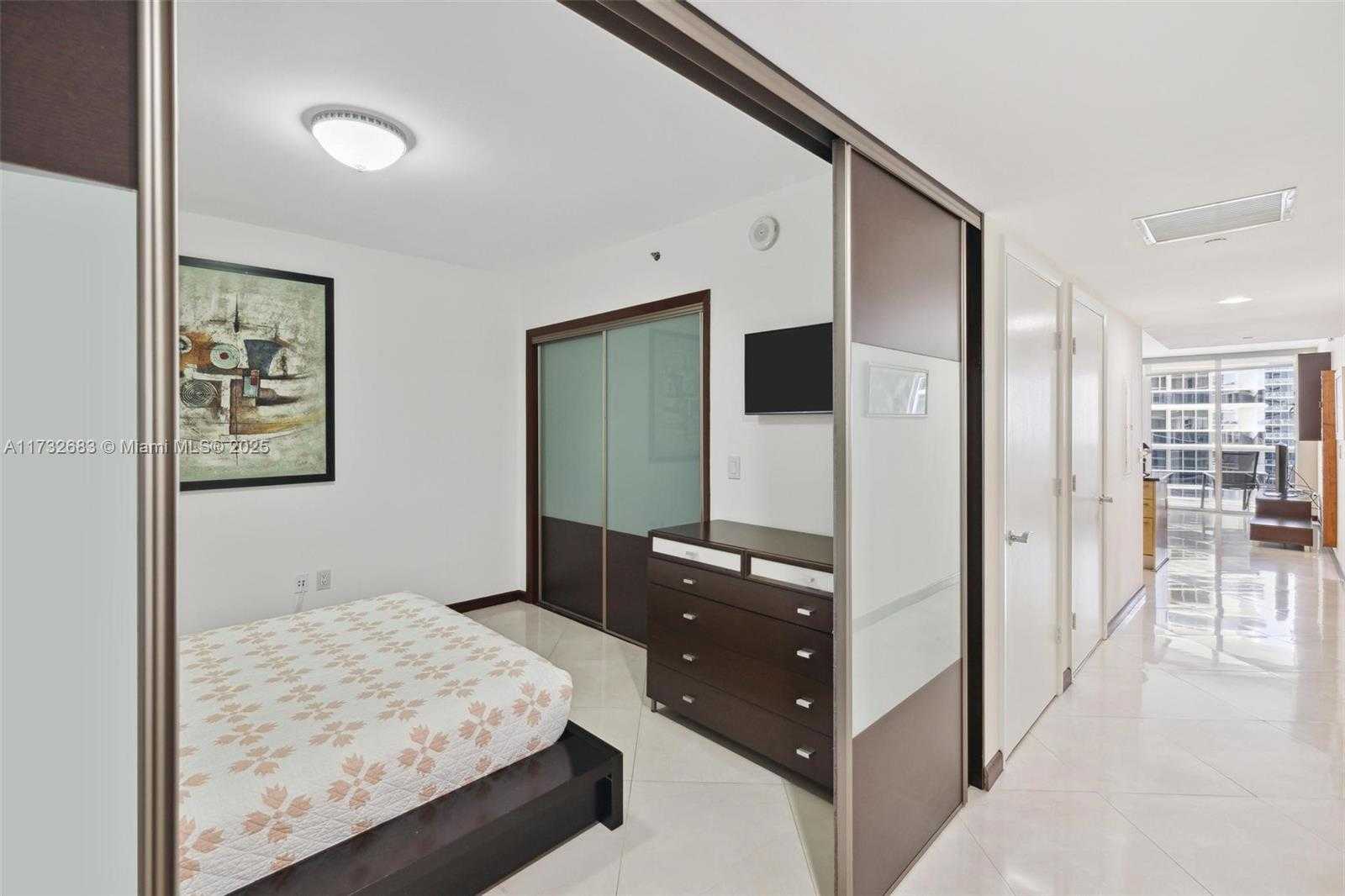 Small Image of 1830 SOUTH OCEAN DR #3909, Hallandale Beach Number 11