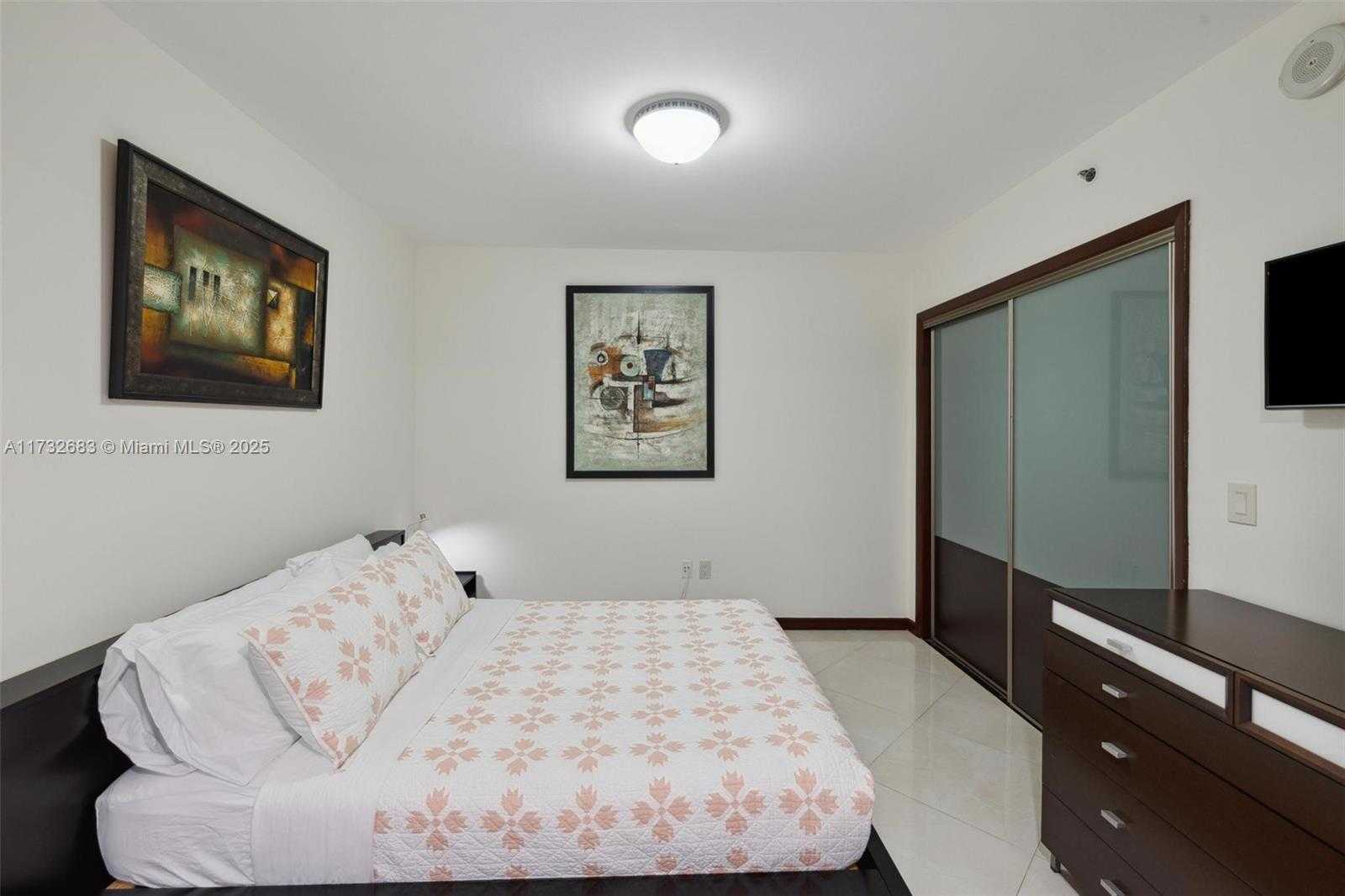 Small Image of 1830 SOUTH OCEAN DR #3909, Hallandale Beach Number 12