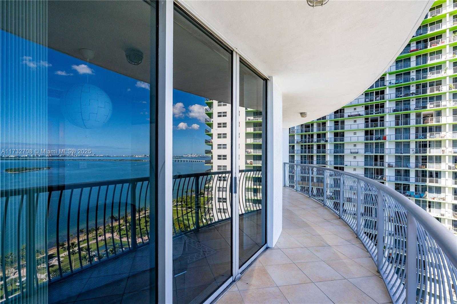 Small Image of 1750 NORTH BAYSHORE DR #2301, Miami Number 27