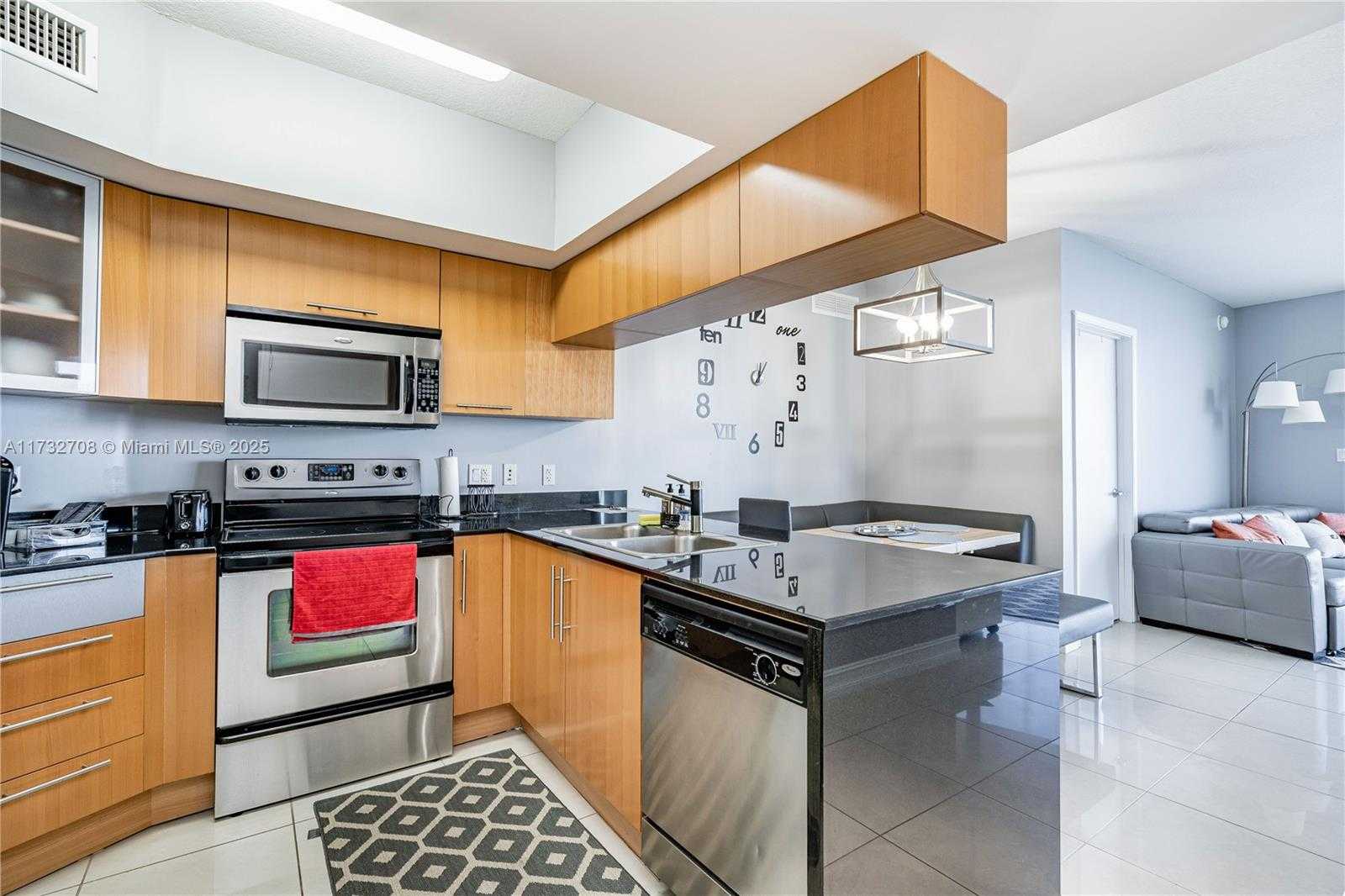 Small Image of 1750 NORTH BAYSHORE DR #2301, Miami Number 7