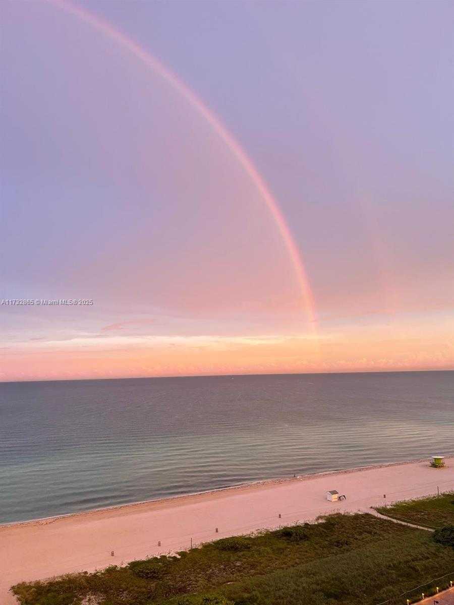 Small Image of 5875 COLLINS AVE #1704, Miami Beach Number 31