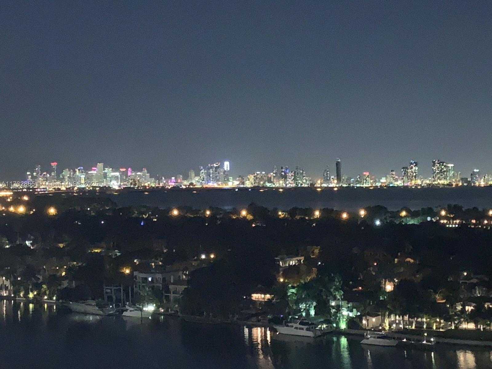 Small Image of 5875 COLLINS AVE #1704, Miami Beach Number 36