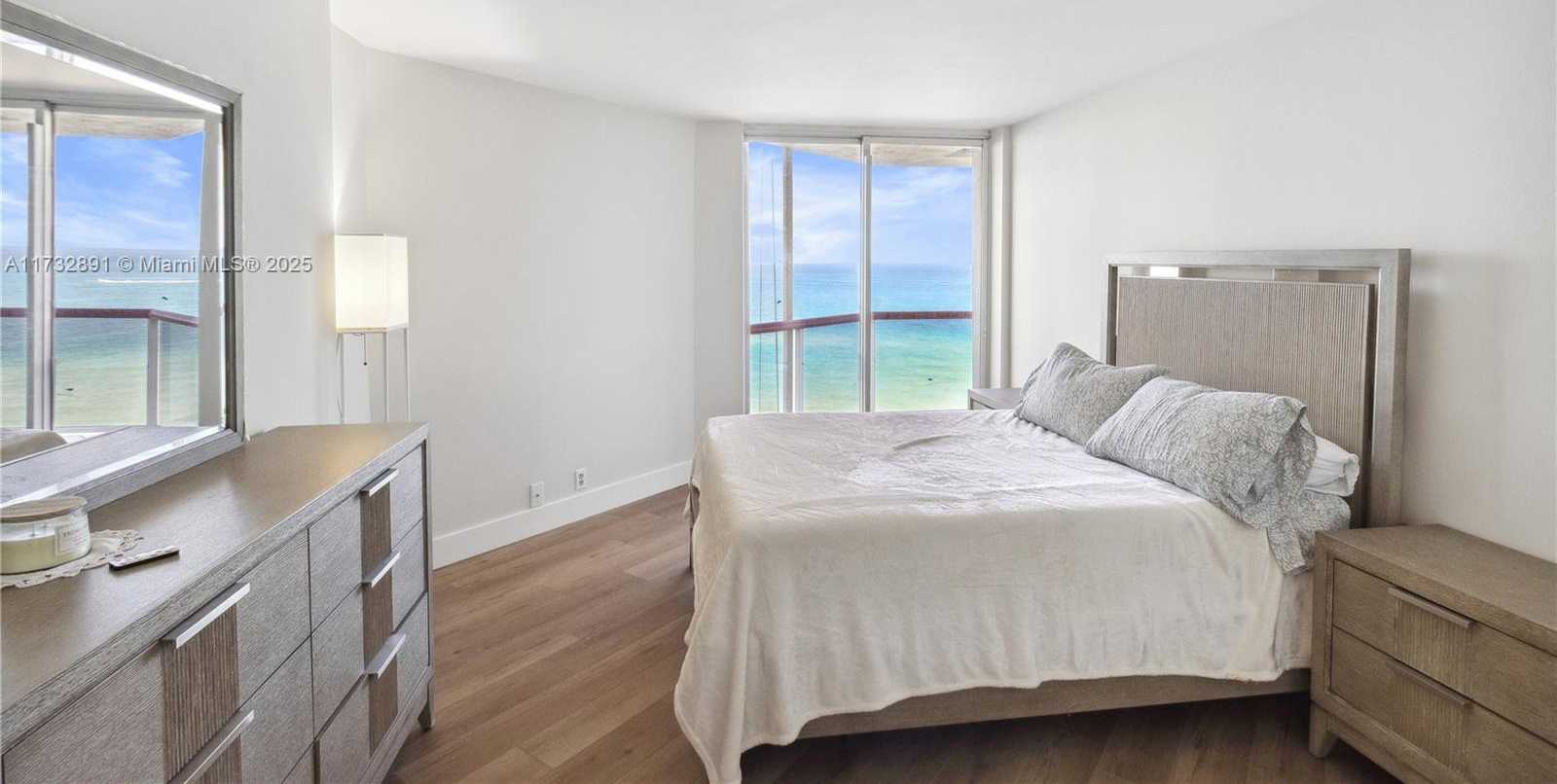 Small Image of 6767 COLLINS AVE #909, Miami Beach Number 12