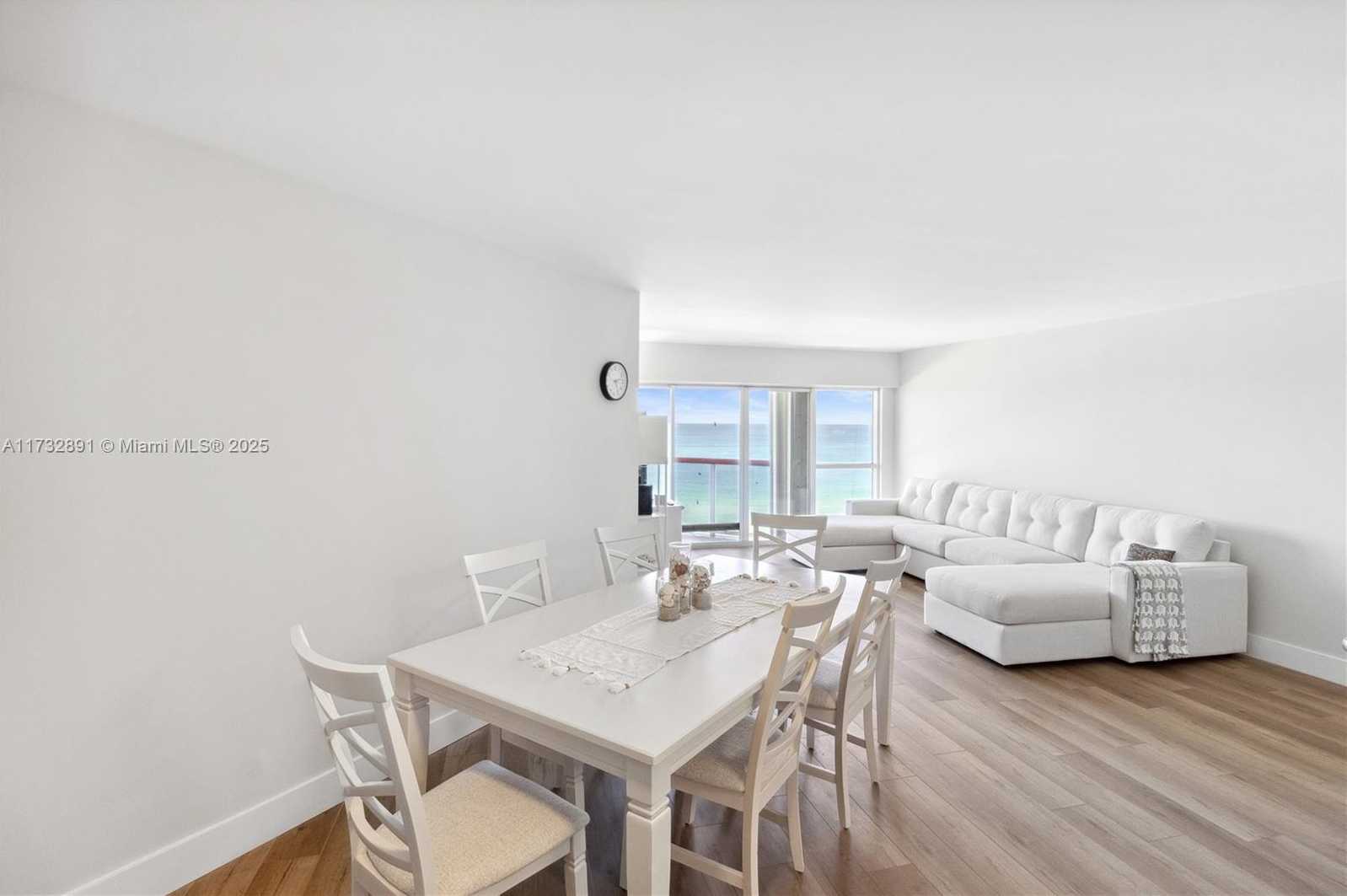 Small Image of 6767 COLLINS AVE #909, Miami Beach Number 4