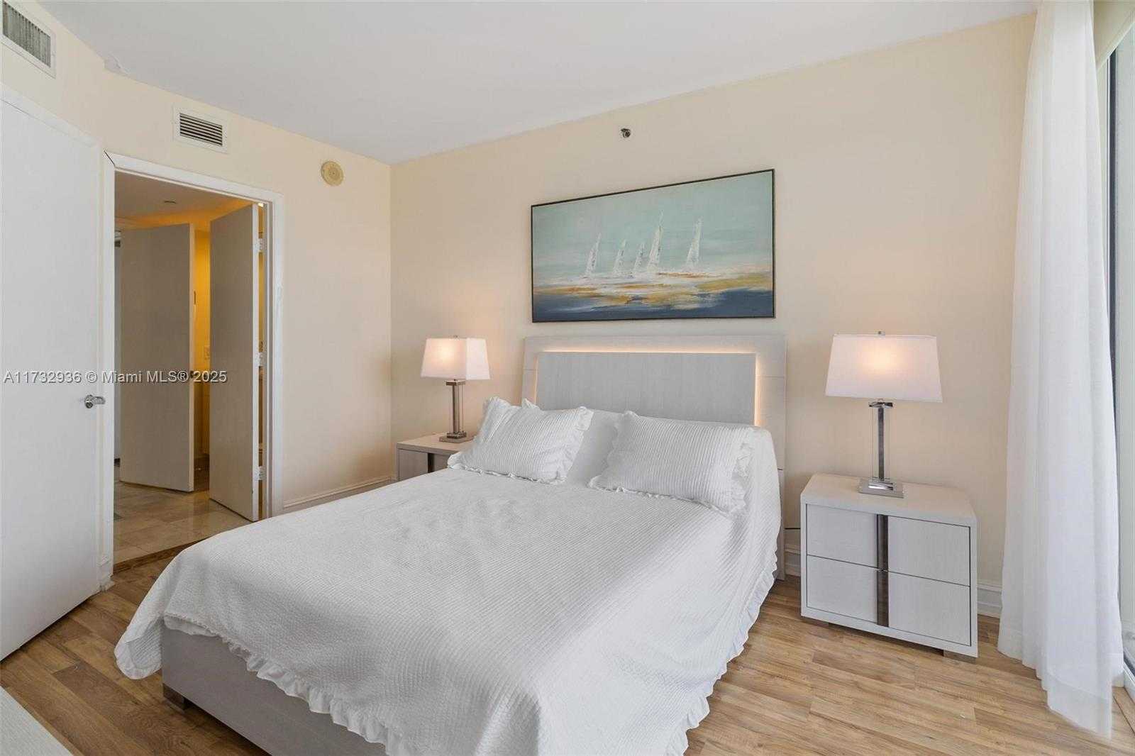 Small Image of 1830 SOUTH OCEAN DR #4706, Hallandale Beach Number 12