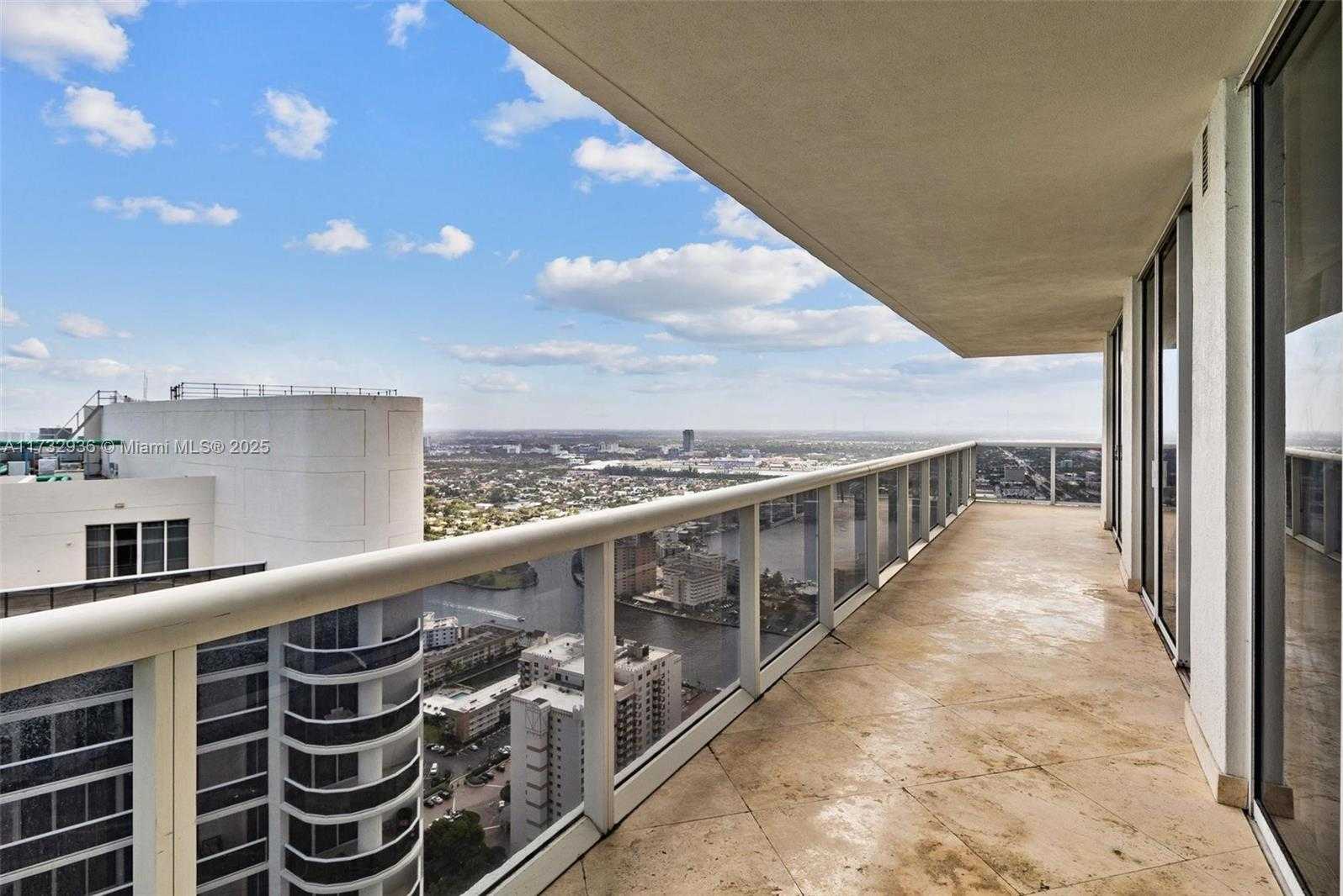 Small Image of 1830 SOUTH OCEAN DR #4706, Hallandale Beach Number 20