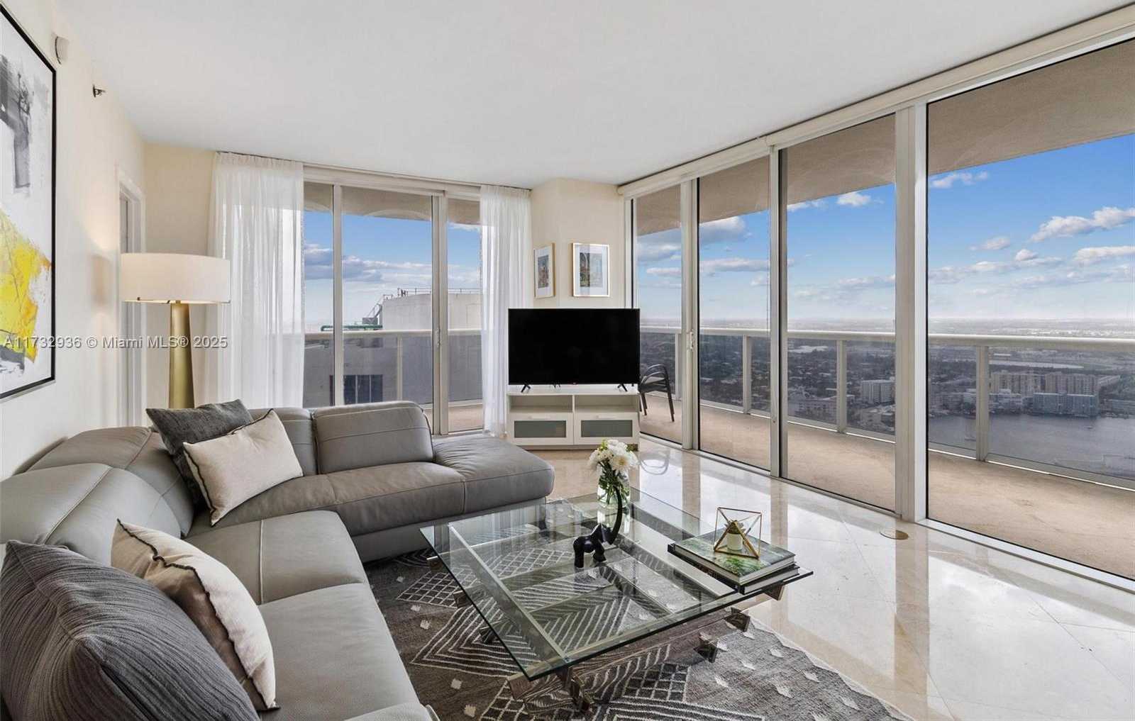 Small Image of 1830 SOUTH OCEAN DR #4706, Hallandale Beach Number 3