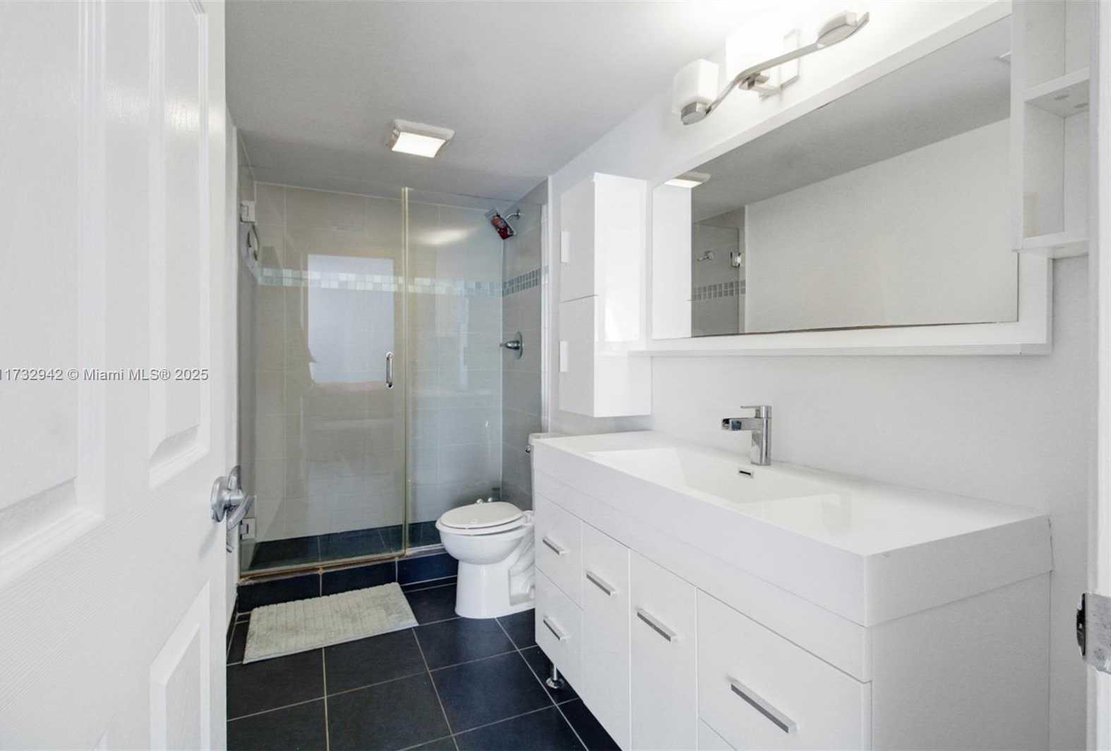 Small Image of 3401 NORTH COUNTRY CLUB DR #614, Aventura Number 11