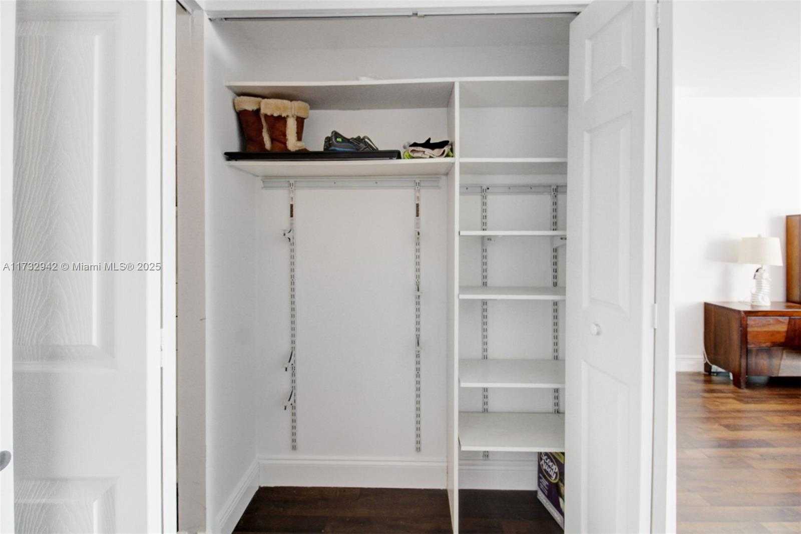 Small Image of 3401 NORTH COUNTRY CLUB DR #614, Aventura Number 12