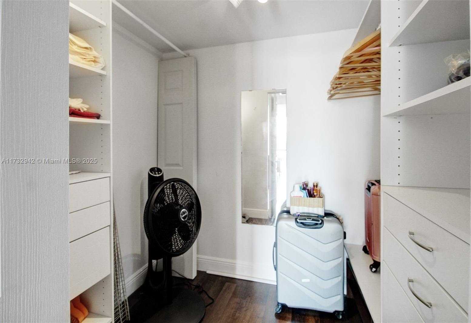 Small Image of 3401 NORTH COUNTRY CLUB DR #614, Aventura Number 13