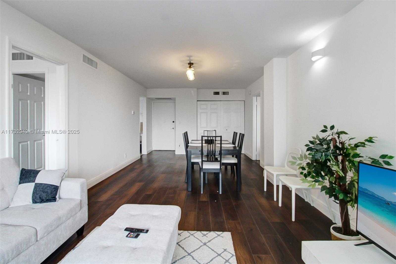 Small Image of 3401 NORTH COUNTRY CLUB DR #614, Aventura Number 6