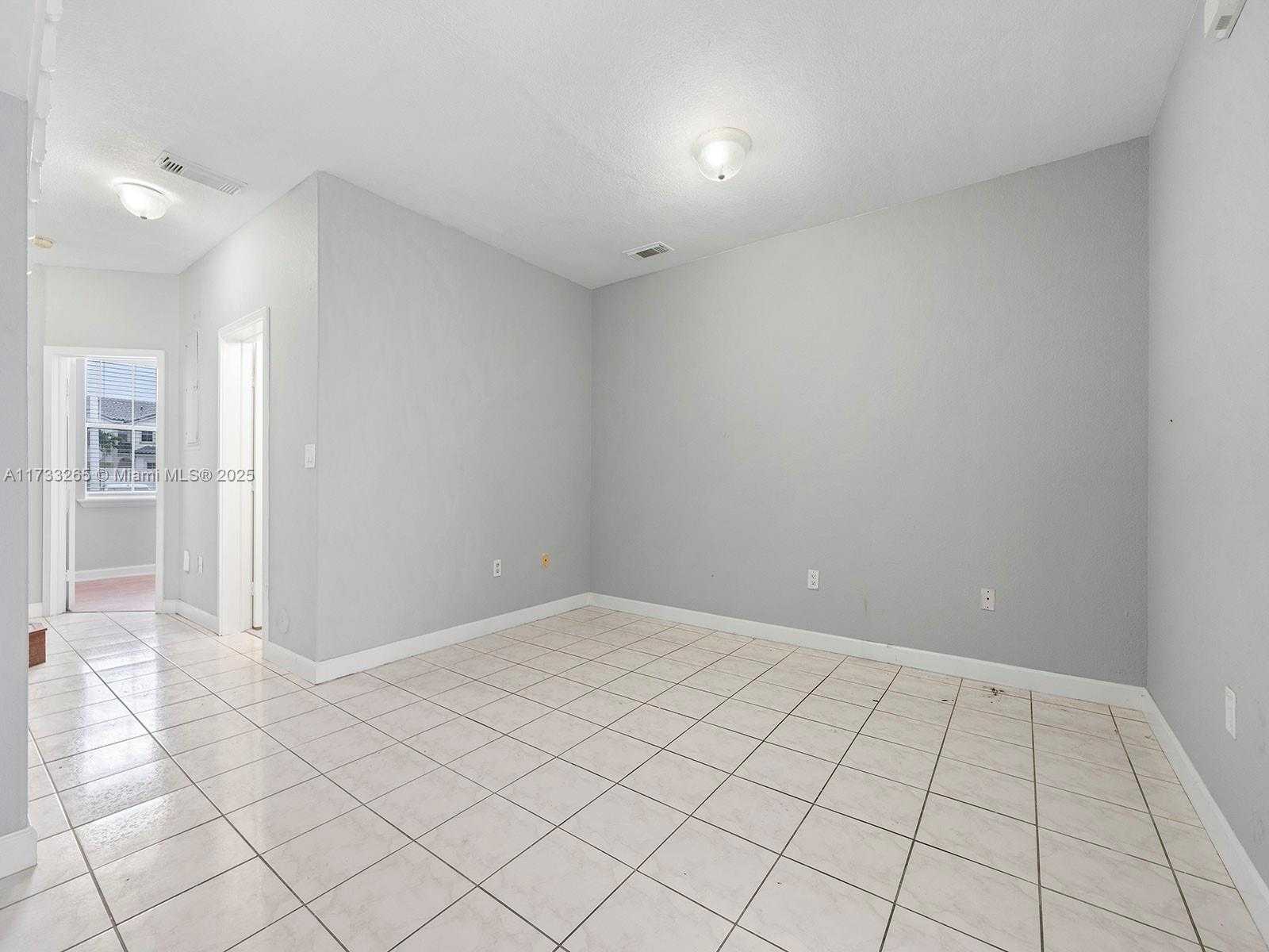 Small Image of 5460 NORTH WEST 107 AV #110, Doral Number 10
