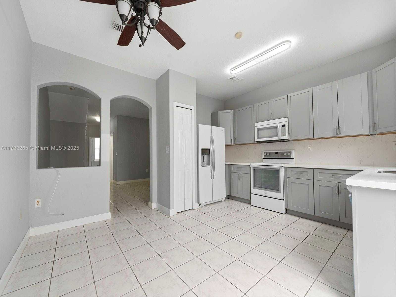Small Image of 5460 NORTH WEST 107 AV #110, Doral Number 15